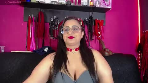 Snapshot of shannon_queen_ chatting on May 31, 3:36 am Shannon online show from May 31, 3:36 am