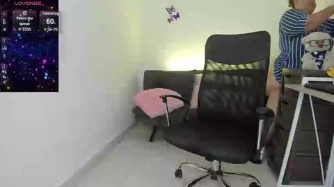 Snapshot of shannonbbw chatting on January 16, 11:27 pm SHANNONBBW online show from January 16, 11:27 pm