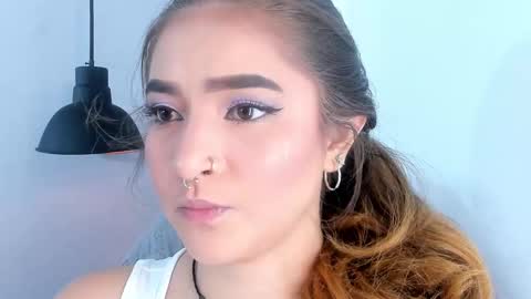 Shanntal  online show from October 11, 7:56 pm