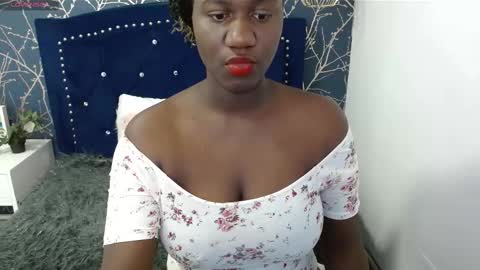 Snapshot of shanntall_tk chatting on February 13, 12:00 pm shanntall_tk online show from February 13, 12:00 pm