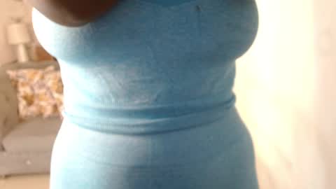 Snapshot of shanntall_tk chatting on February 25, 12:13 pm shanntall_tk online show from February 25, 12:13 pm
