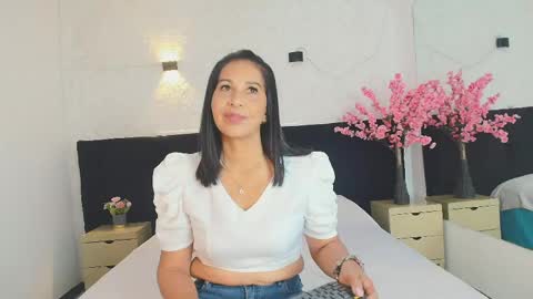  Shanon  online show from April 13, 7:08 pm