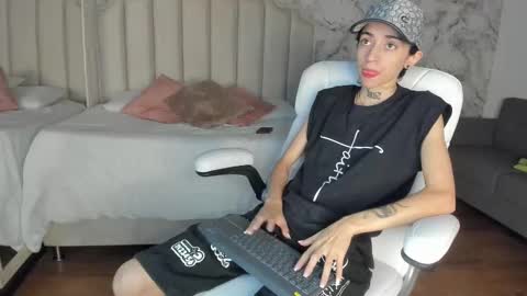 Shantal online show from November 23, 4:23 am