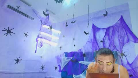 Snapshot of shantala_nastasiia chatting on October 2, 1:07 pm shantala nastasiia online show from October 2, 1:07 pm