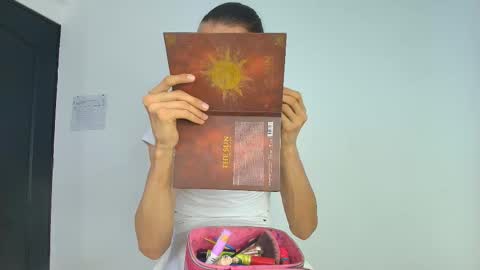 Snapshot of shantala_nastasiia chatting on October 6, 12:35 pm shantala nastasiia online show from October 6, 12:35 pm