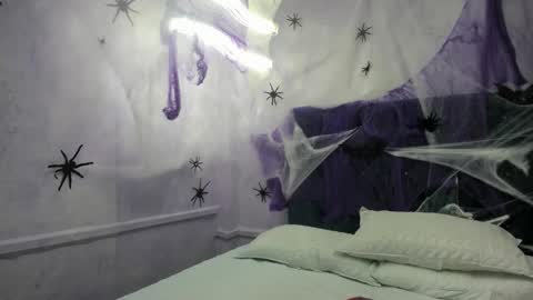 Snapshot of shantala_nastasiia chatting on October 31, 12:28 pm shantala nastasiia online show from October 31, 12:28 pm