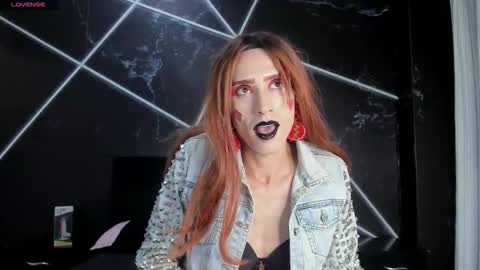 Snapshot of shantala_nastasiia chatting on December 1, 1:21 am shantala nastasiia online show from December 1, 1:21 am