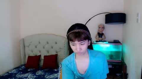 SHANTA FOX  s online show from March 8, 1:03 am