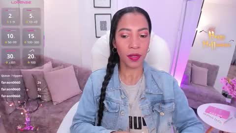 Snapshot of shantall_wills chatting on October 22, 6:51 pm Shantall wills online show from October 22, 6:51 pm