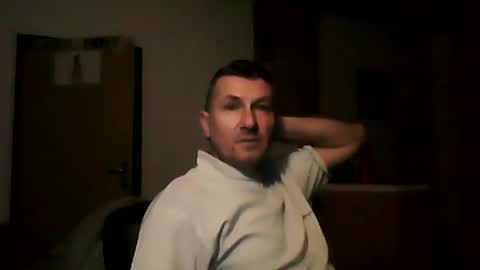 Snapshot of shaomy711 chatting on January 6, 4:23 pm excelo21 online show from January 6, 4:23 pm