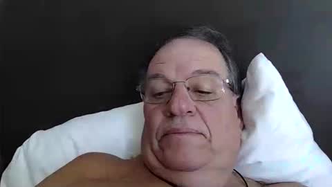 Snapshot of sharkey644 chatting on February 7, 8:12 pm Sharkey644 online show from February 7, 8:12 pm