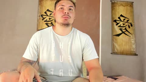 Snapshot of sharkmerlin chatting on December 10, 8:30 am jhon deibyd online show from December 10, 8:30 am