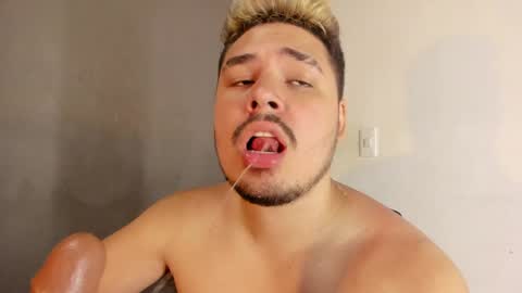 Snapshot of sharkmerlin chatting on December 16, 6:38 pm jhon deibyd online show from December 16, 6:38 pm