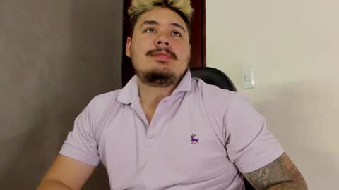 Snapshot of sharkmerlin chatting on December 24, 8:33 am jhon deibyd online show from December 24, 8:33 am