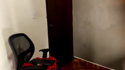 Snapshot of sharkmerlin chatting on January 10, 3:27 pm jhon deibyd online show from January 10, 3:27 pm