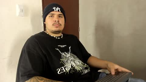 Snapshot of sharkmerlin chatting on January 14, 2:32 pm jhon deibyd online show from January 14, 2:32 pm