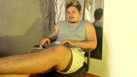 Snapshot of sharkmerlin chatting on January 20, 1:32 pm jhon deibyd online show from January 20, 1:32 pm