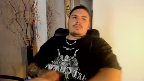 Snapshot of sharkmerlin chatting on February 8, 1:33 pm jhon deibyd online show from February 8, 1:33 pm