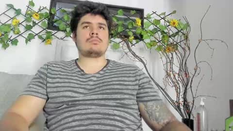 Snapshot of sharkmerlin chatting on October 2, 10:50 pm jhon deibyd online show from October 2, 10:50 pm