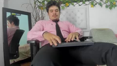 Snapshot of sharkmerlin chatting on October 4, 2:42 am jhon deibyd online show from October 4, 2:42 am