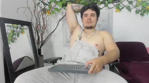 Snapshot of sharkmerlin chatting on October 15, 2:22 am jhon deibyd online show from October 15, 2:22 am