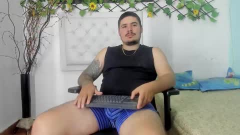 Snapshot of sharkmerlin chatting on November 17, 5:13 am jhon deibyd online show from November 17, 5:13 am