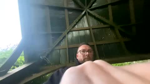 Sharksboy online show from December 30, 3:46 pm