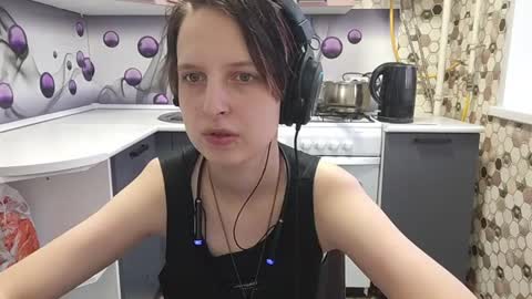 Sara online show from July 11, 5:15 pm