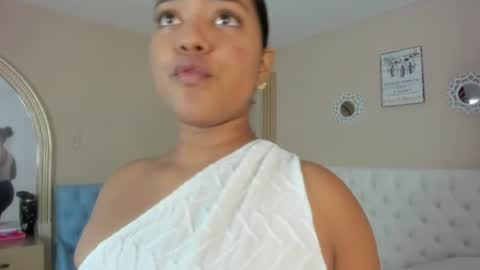 Snapshot of sharlot_evans_ chatting on July 15, 12:32 pm Sharlot online show from July 15, 12:32 pm