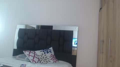 Snapshot of sharlotte__jones chatting on December 8, 5:44 pm Sara online show from December 8, 5:44 pm