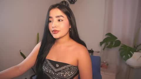 Snapshot of sharlotte_evanns chatting on May 24, 6:46 pm Sharlotte online show from May 24, 6:46 pm