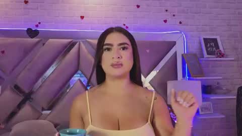 Snapshot of sharonlewy_ chatting on June 11, 4:16 pm Sharon online show from June 11, 4:16 pm
