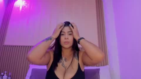 sharonscothh online show from August 5, 7:28 pm