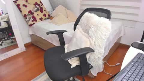 Sharon online show from January 15, 4:32 pm