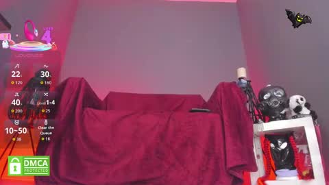 Snapshot of sharoon_gold chatting on October 8, 8:17 pm Your mistress Sharon online show from October 8, 8:17 pm