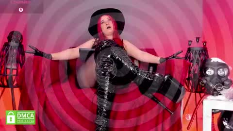 Snapshot of sharoon_gold chatting on November 5, 6:52 pm Your mistress Sharon online show from November 5, 6:52 pm