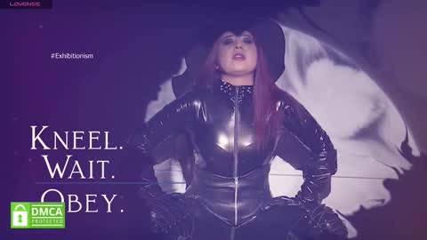 Snapshot of sharoon_gold chatting on November 23, 10:31 pm Your mistress Sharon online show from November 23, 10:31 pm