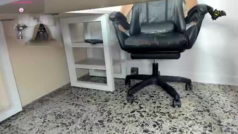 Your mistress Sharon  online show from February 6, 8:23 pm