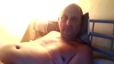 Snapshot of sharpshoder chatting on June 2, 9:28 pm Peter online show from June 2, 9:28 pm
