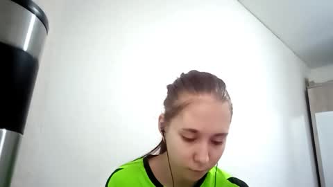 Annette online show from December 18, 7:14 am