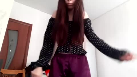 Annette online show from April 2, 6:55 am