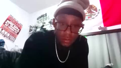 Snapshot of shawnvegas67 chatting on November 14, 8:51 pm shawnvegas67 online show from November 14, 8:51 pm