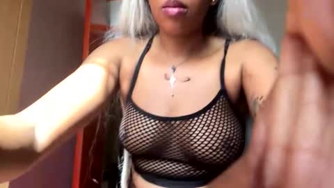 shawty_254 online show from September 9, 12:37 pm