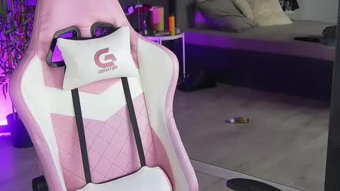 shayblonde online show from December 8, 10:25 pm