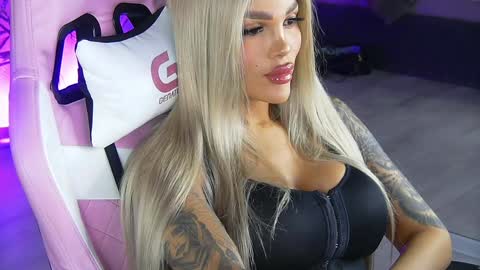 shayblonde online show from December 10, 12:50 am