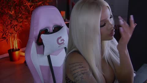 shayblonde online show from January 8, 9:55 pm