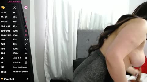 Snapshot of shayla_10 chatting on October 6, 10:56 am shayla_10 online show from October 6, 10:56 am