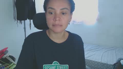 Shayna online show from April 14, 2:01 pm