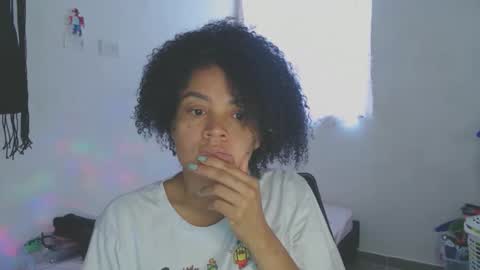 Snapshot of shayna_cute chatting on May 31, 8:10 pm Shayna online show from May 31, 8:10 pm