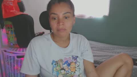 Snapshot of shayna_cute chatting on June 18, 10:14 pm Shayna online show from June 18, 10:14 pm